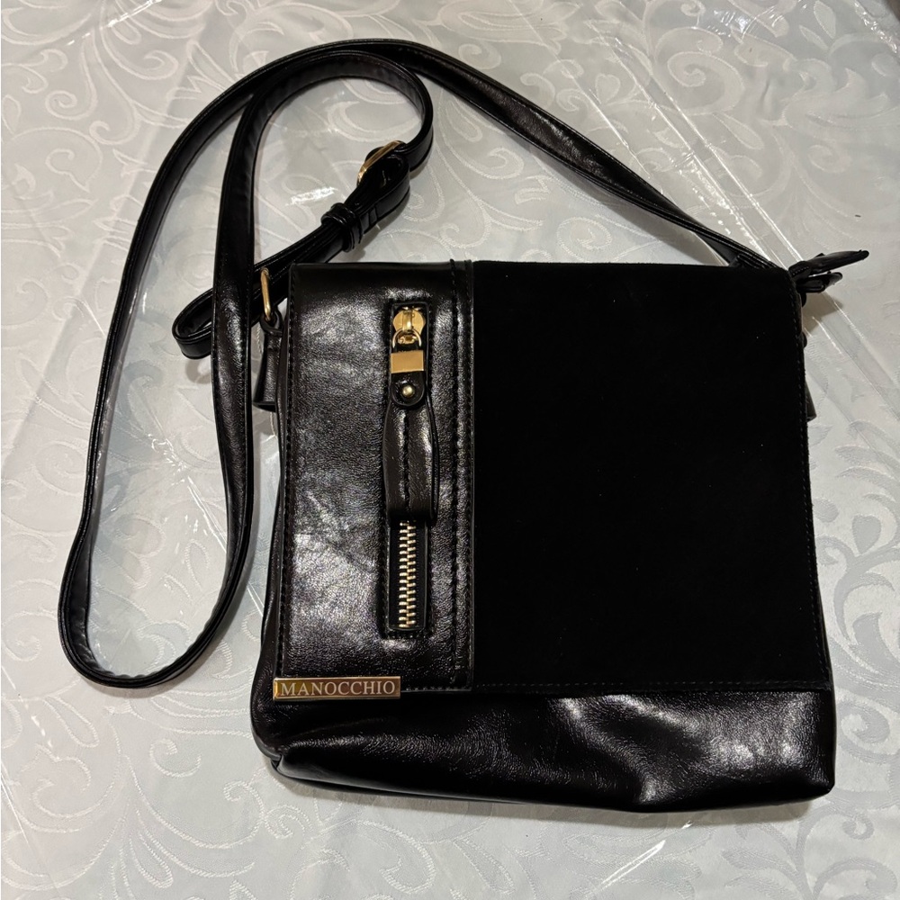 Manocchio Black Crossbody Bag